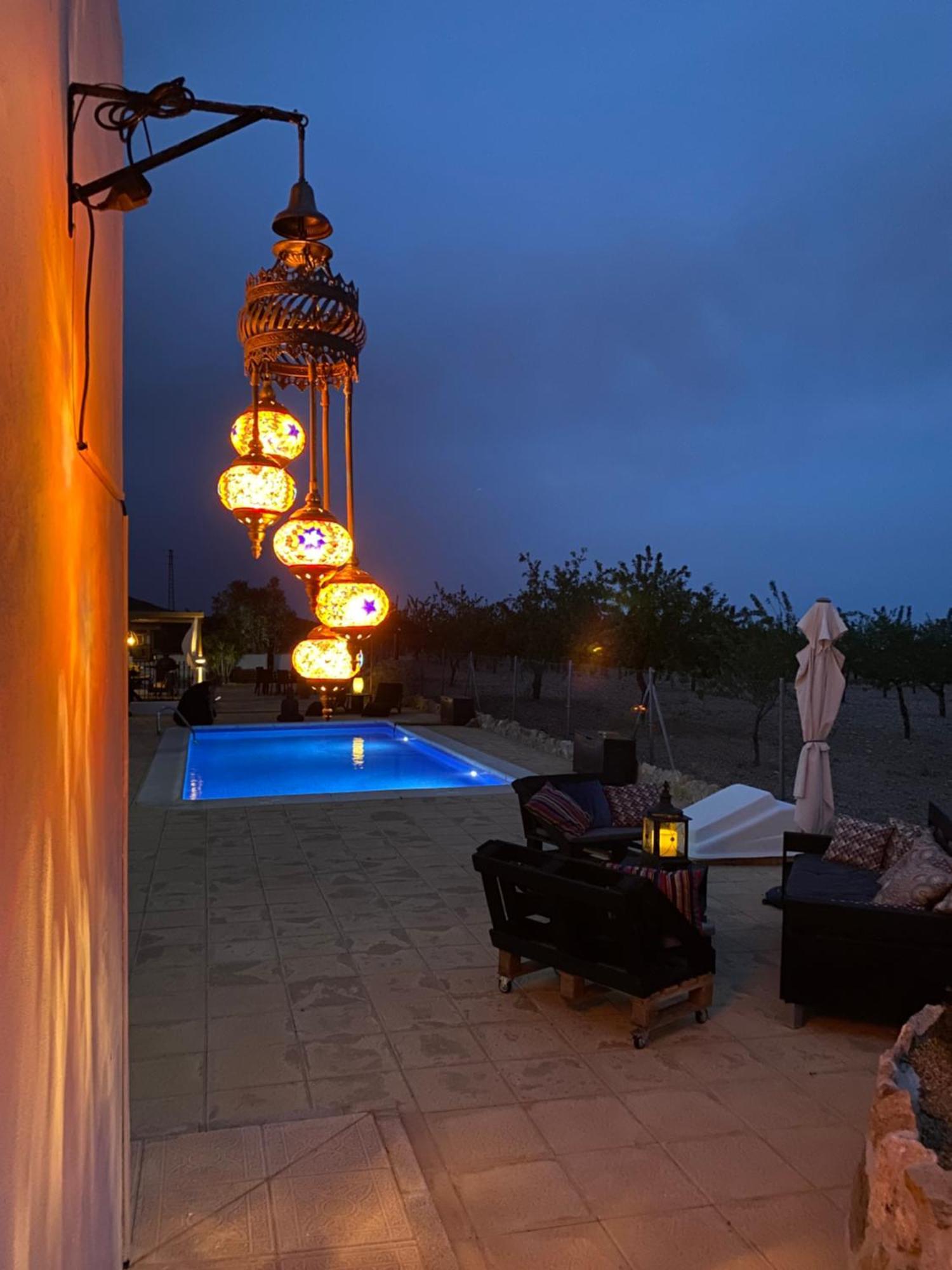 B&B Casa Blanca Oria Bagian luar foto