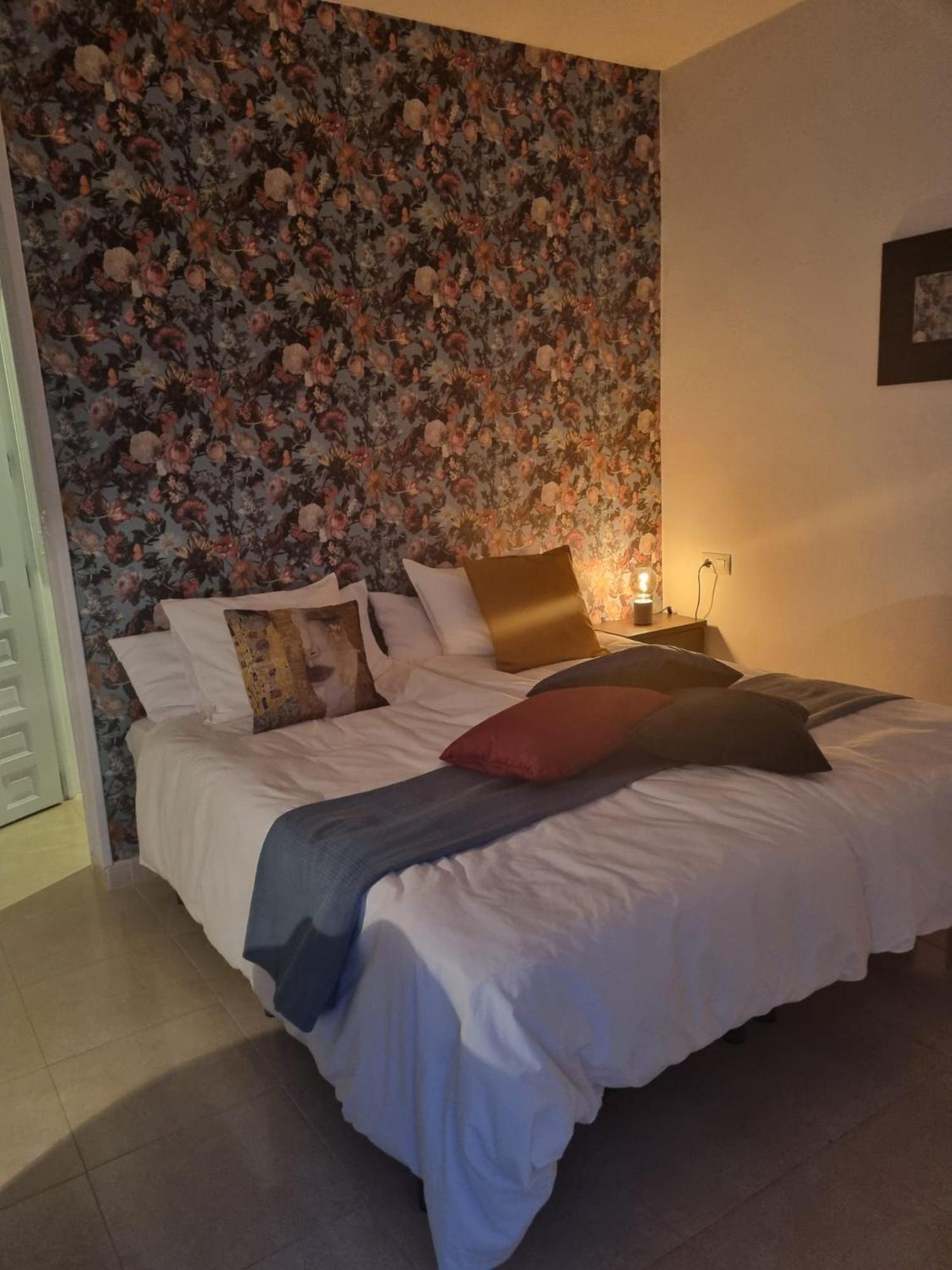 B&B Casa Blanca Oria Bagian luar foto