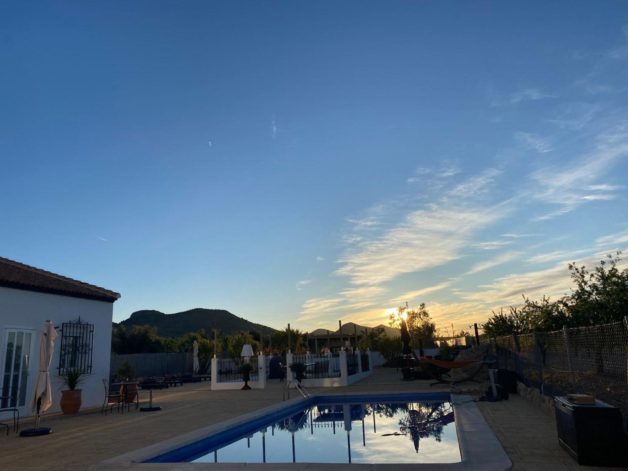 B&B Casa Blanca Oria Bagian luar foto