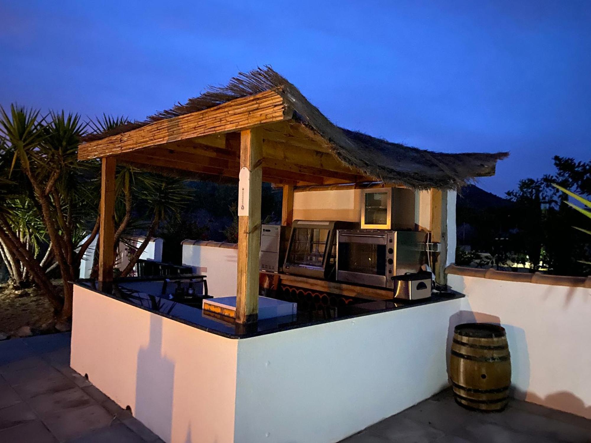 B&B Casa Blanca Oria Bagian luar foto