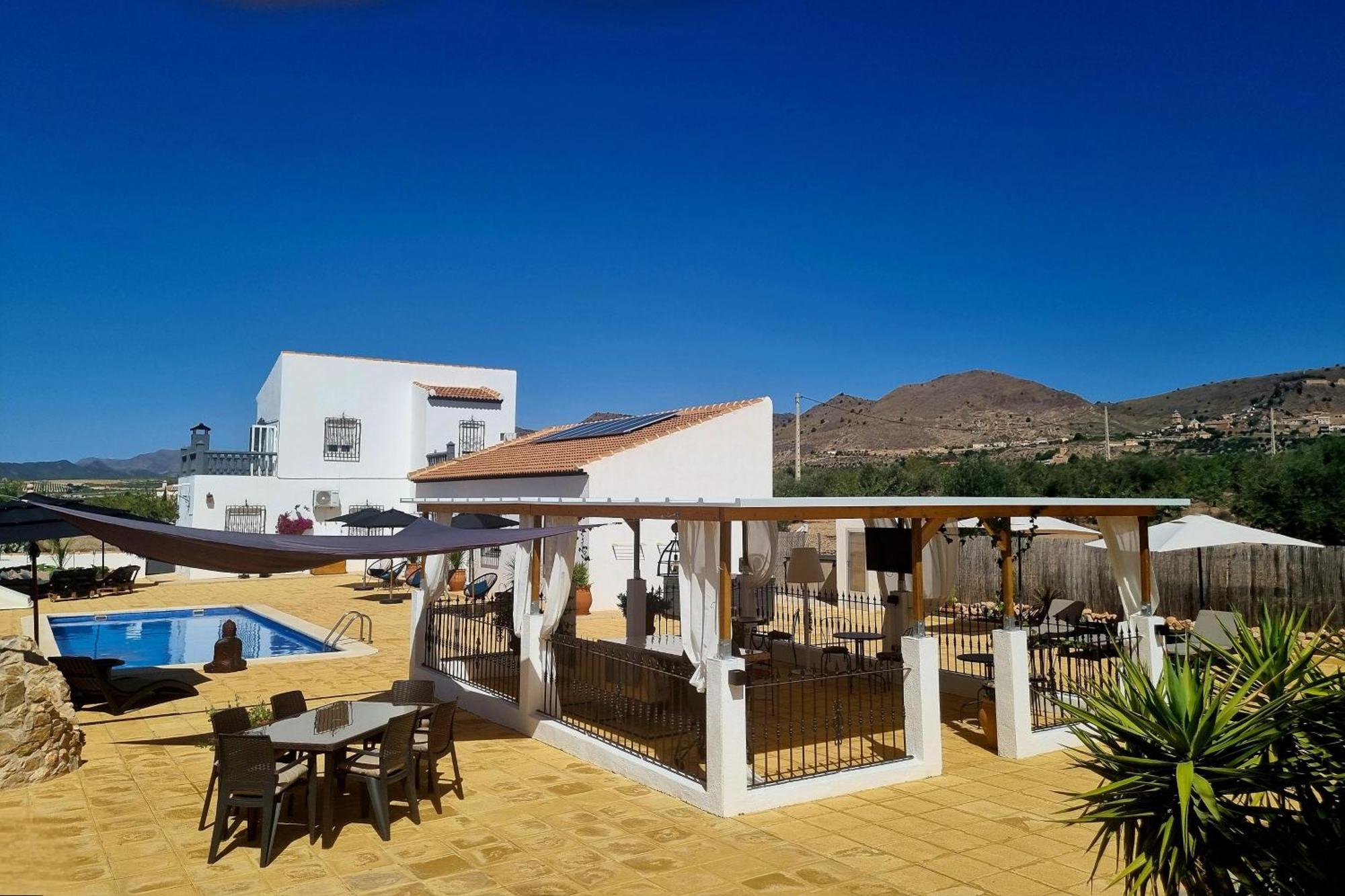 B&B Casa Blanca Oria Bagian luar foto