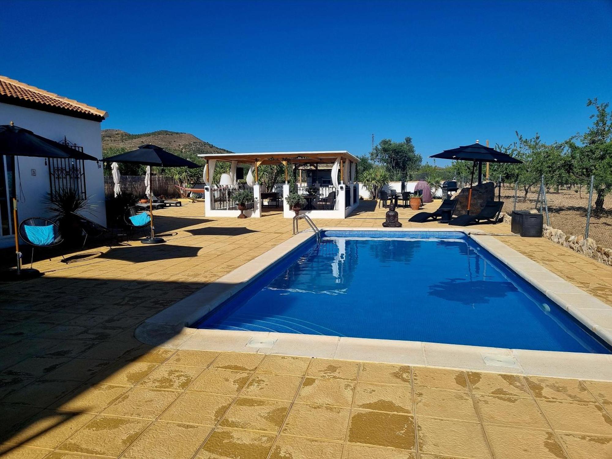 B&B Casa Blanca Oria Bagian luar foto